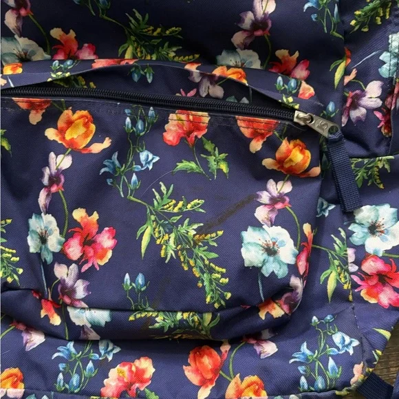 Backpack - Picture 3 of 3